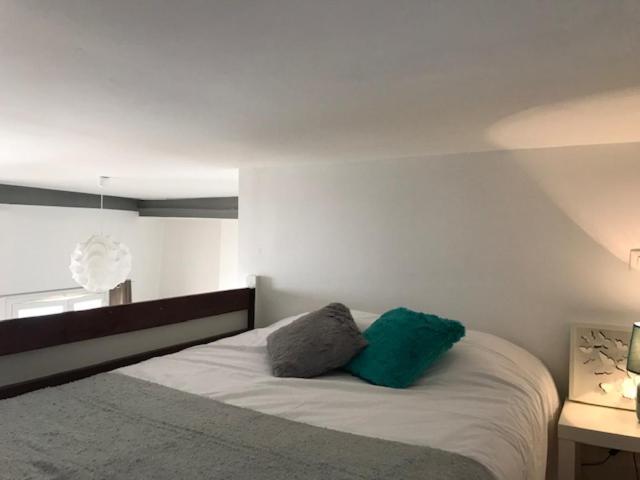Studio Mezzanine N Dame Версал Екстериор снимка